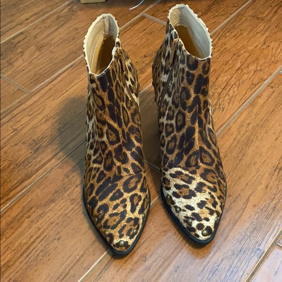 Leopard booties! Never worn - Picture 2 of 6